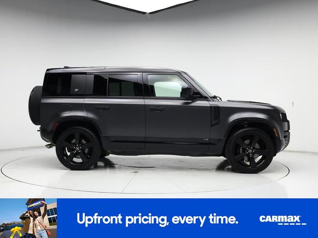 Photo of 2023 Gray Land Rover Defender