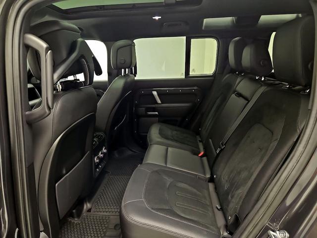 Photo of 2023 Gray Land Rover Defender