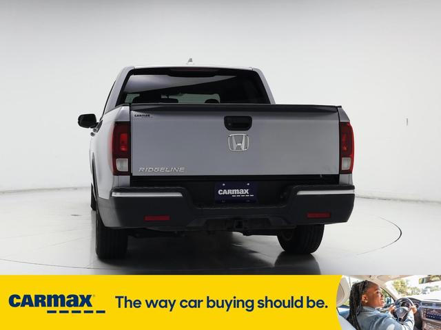 Photo of 2017 Silver Honda Ridgeline