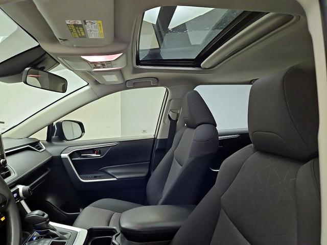 Photo of 2019 Gray Toyota RAV4