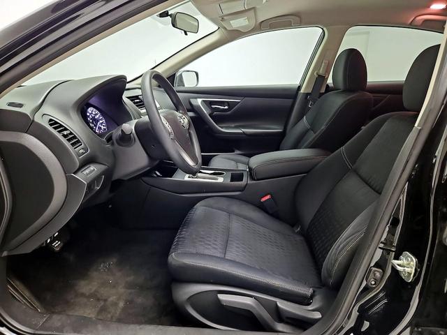 Photo of 2018 Black Nissan Altima