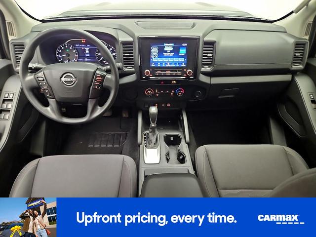 Photo of 2022 Gray Nissan Frontier