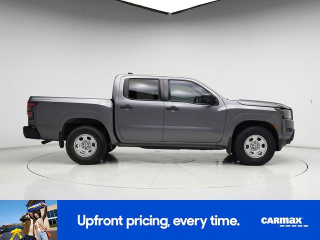 Photo of 2022 Gray Nissan Frontier