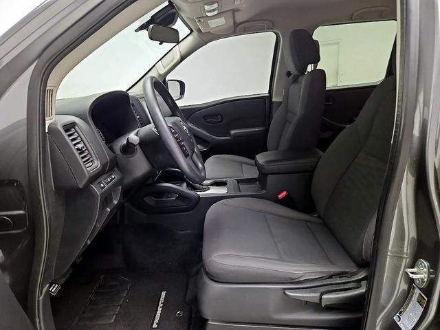 Photo of 2022 Gray Nissan Frontier