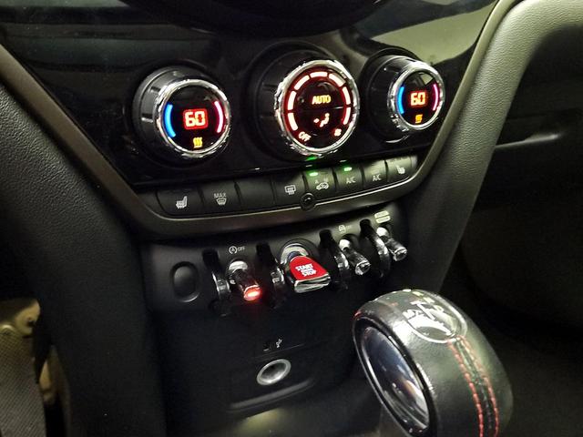 Photo of 2019 Black MINI Countryman