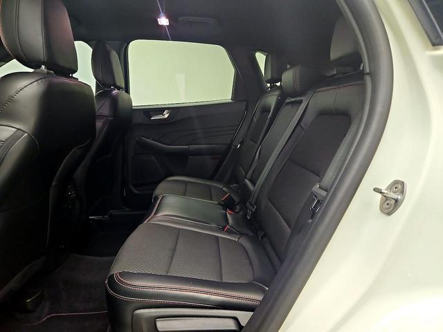 Photo of 2023 White Ford Escape
