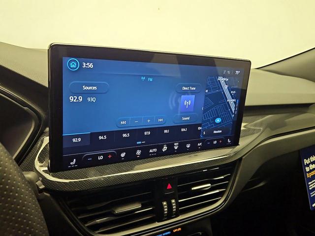 Photo of 2023 White Ford Escape