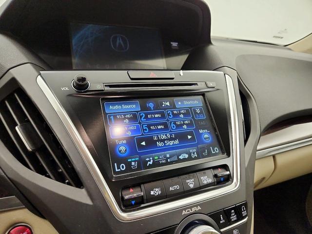 Photo of 2015 White Acura MDX