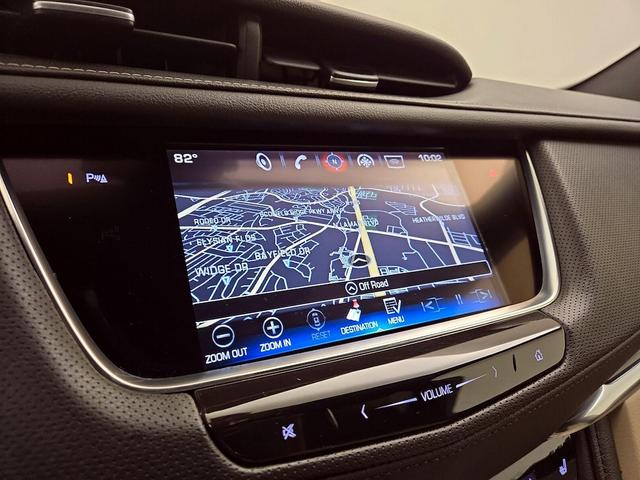 Photo of 2018 White Cadillac XT5