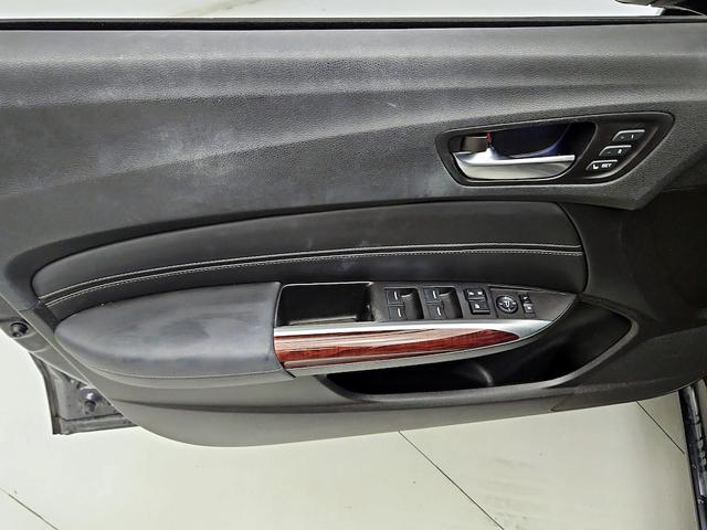 Photo of 2015 Gray Acura TLX