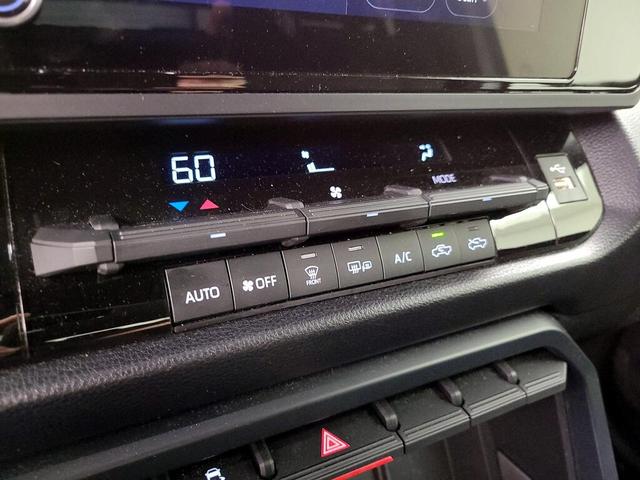 Photo of 2025 White Toyota Tundra