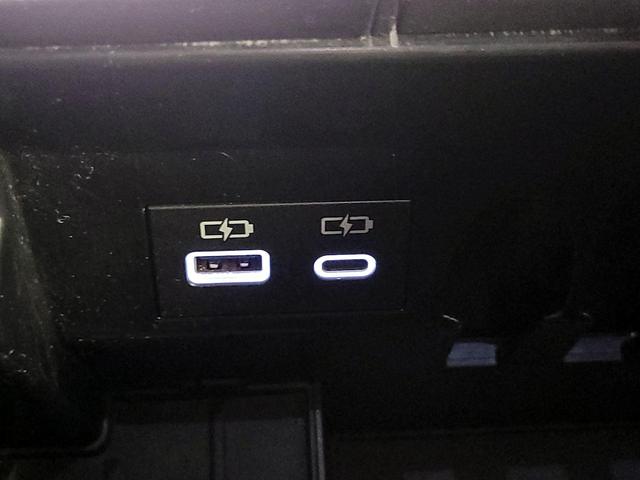 Photo of 2025 White Toyota Tundra