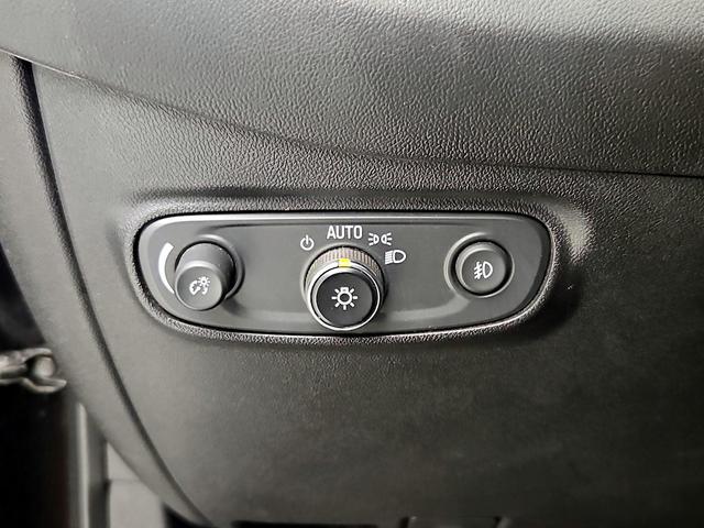 Photo of 2020 Black Chevrolet Equinox