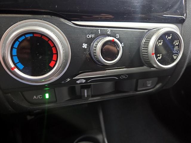 Photo of 2016 Blue Honda Fit