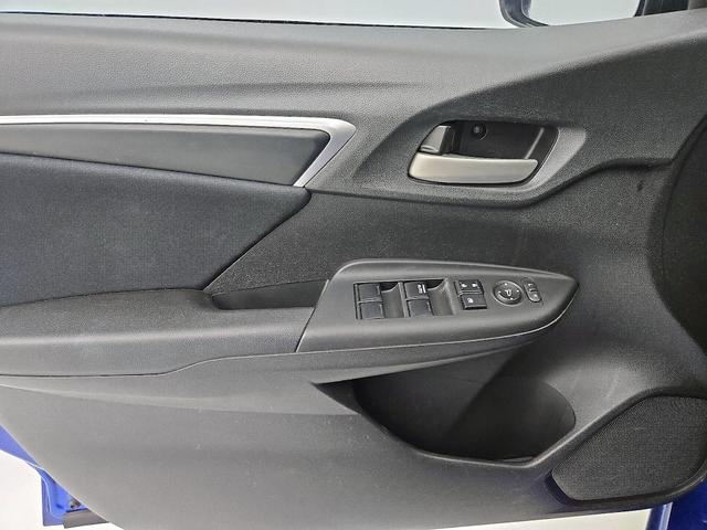 Photo of 2016 Blue Honda Fit