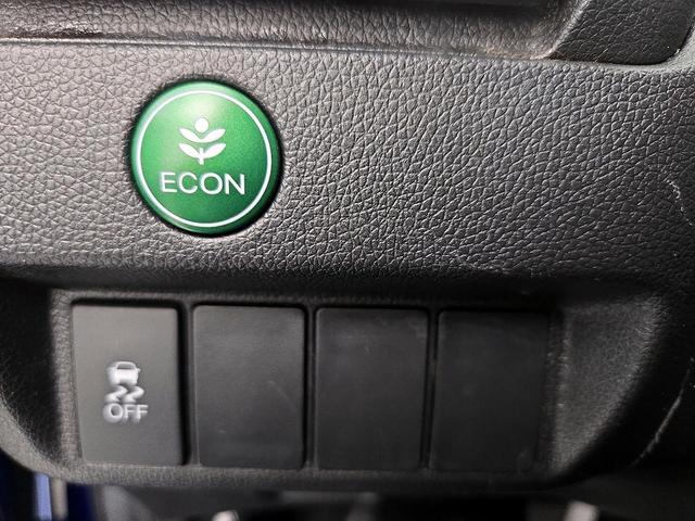 Photo of 2016 Blue Honda Fit