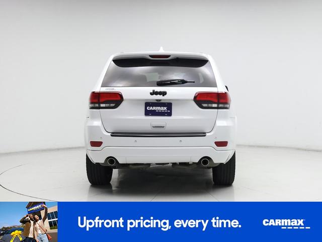 Photo of 2015 White Jeep Grand Cherokee