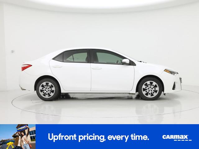 Photo of 2016 White Toyota Corolla
