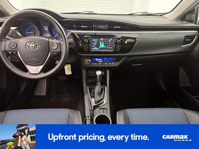 Photo of 2016 White Toyota Corolla
