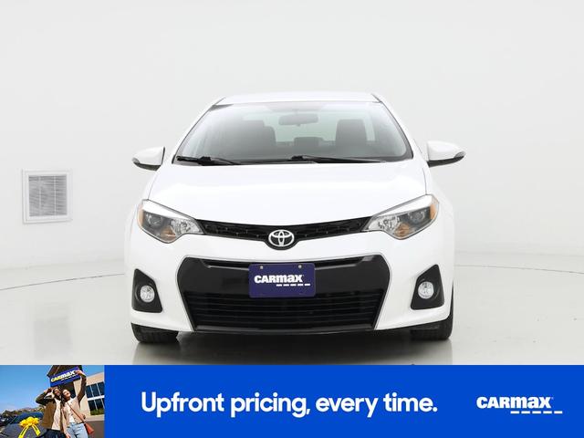 Photo of 2016 White Toyota Corolla