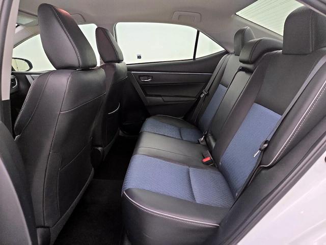 Photo of 2016 White Toyota Corolla