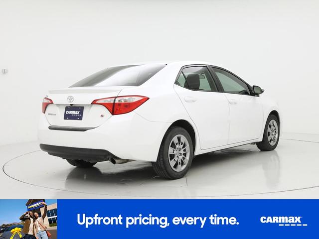 Photo of 2016 White Toyota Corolla