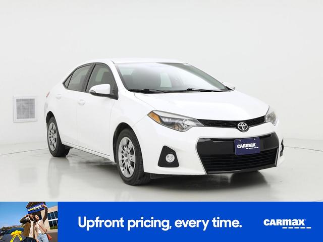 Photo of 2016 White Toyota Corolla