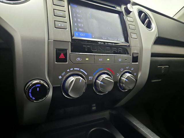 Photo of 2018 Silver Toyota Tundra