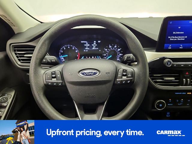 Photo of 2022 Gray Ford Escape