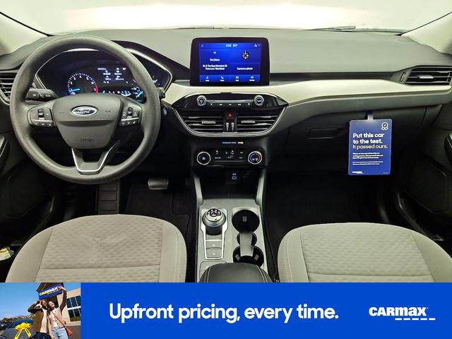 Photo of 2022 Gray Ford Escape