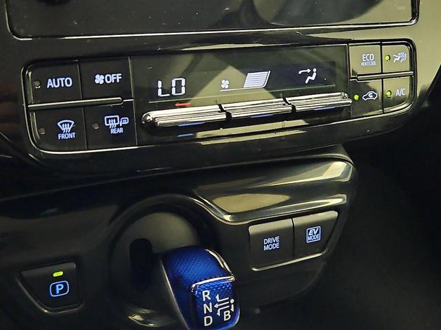 Photo of 2017 Gray Toyota Prius