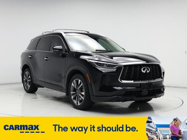 Photo of 2024 Black INFINITI QX60