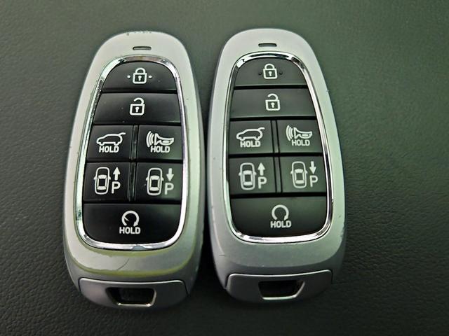 Photo of 2022 Gray Hyundai TUCSON