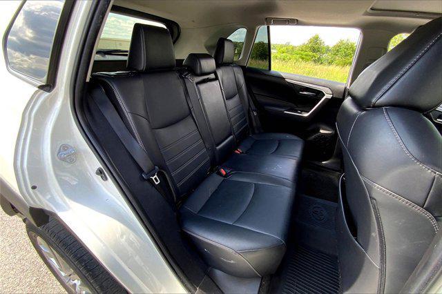 Photo of 2022 Blizzard Pearl Toyota RAV4