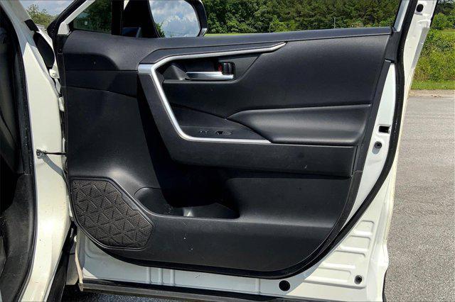 Photo of 2022 Blizzard Pearl Toyota RAV4