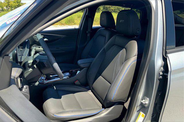 Photo of 2024 Moonstone Gray Metallic Buick Envista