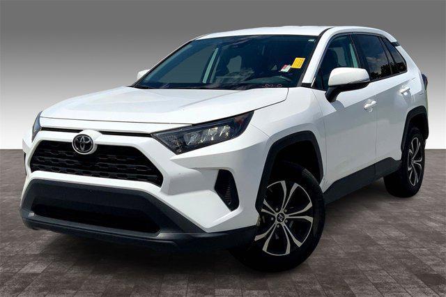 Photo of 2022 White Toyota RAV4