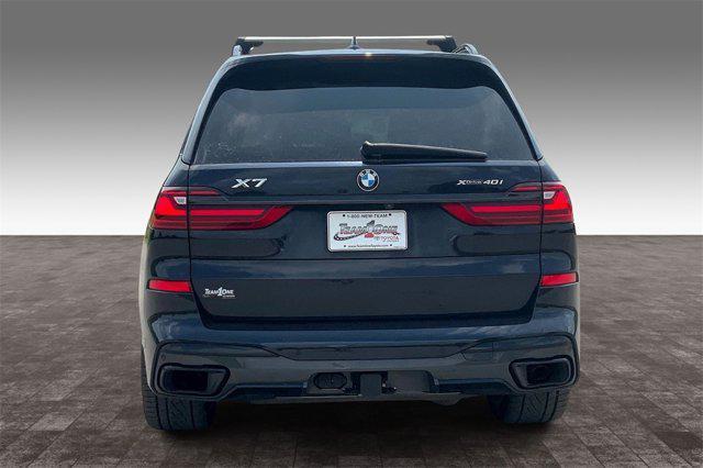 Photo of 2022 Carbon Black Metallic BMW X7