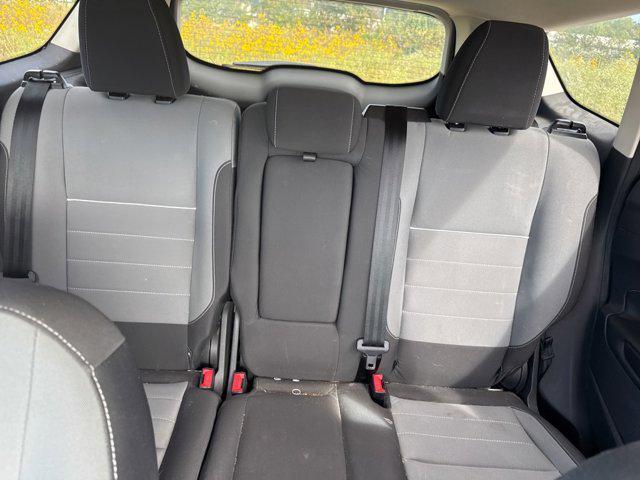 Photo of 2014 White Platinum Ford Escape