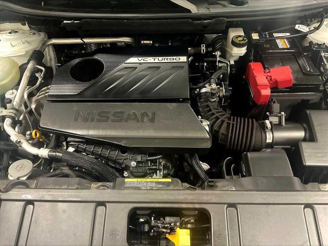 Photo of 2023 Pearl White Tricoat Nissan Rogue
