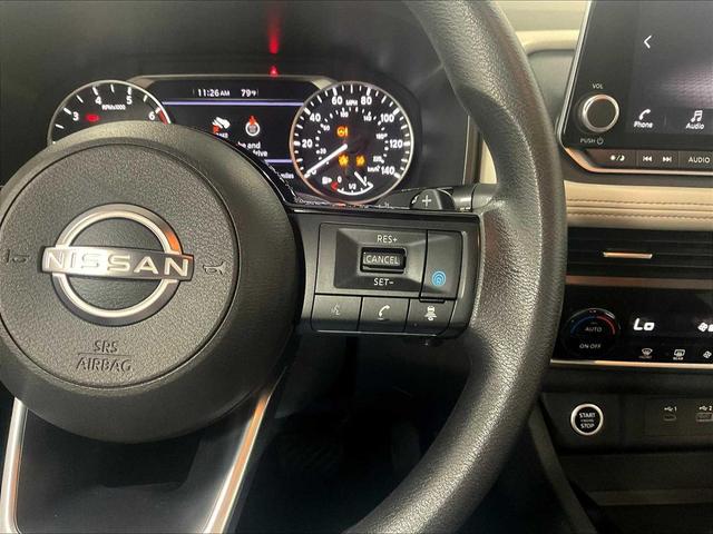 Photo of 2023 Pearl White Tricoat Nissan Rogue