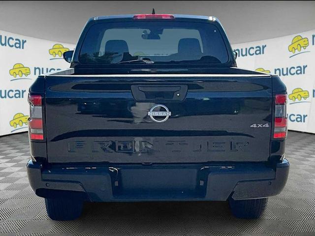 Photo of 2025 Super Black Nissan Frontier