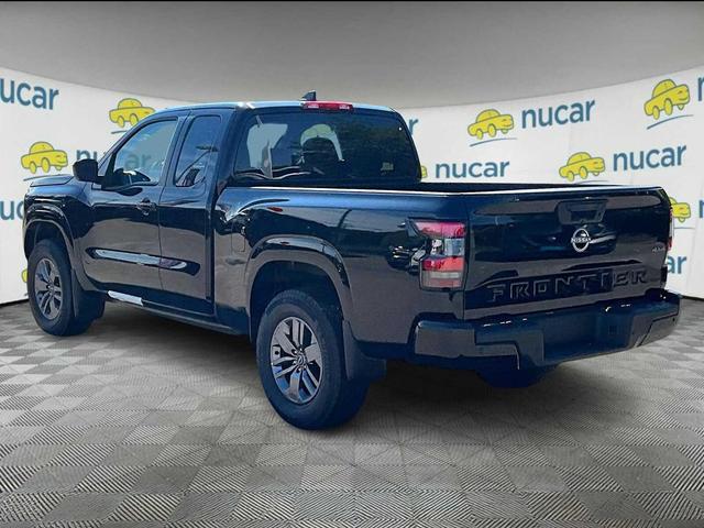 Photo of 2025 Super Black Nissan Frontier