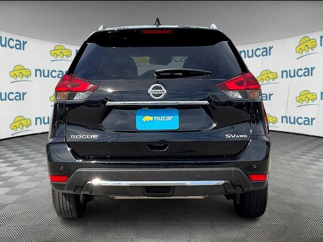 Photo of 2019 Magnetic Black Pearl Nissan Rogue