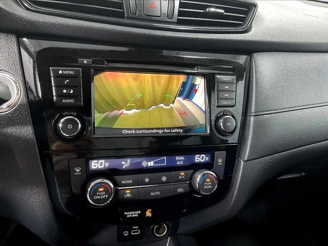 Photo of 2019 Magnetic Black Pearl Nissan Rogue