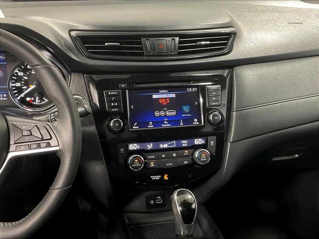 Photo of 2019 Magnetic Black Pearl Nissan Rogue