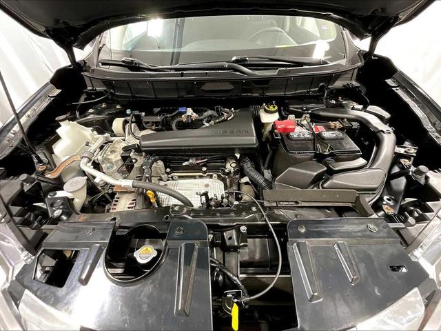 Photo of 2019 Magnetic Black Pearl Nissan Rogue