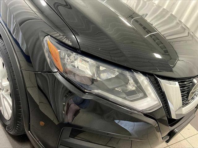 Photo of 2019 Magnetic Black Pearl Nissan Rogue