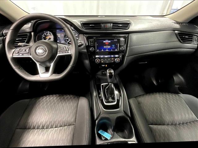 Photo of 2019 Magnetic Black Pearl Nissan Rogue