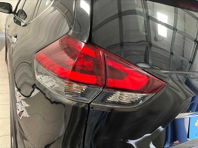 Photo of 2019 Magnetic Black Pearl Nissan Rogue